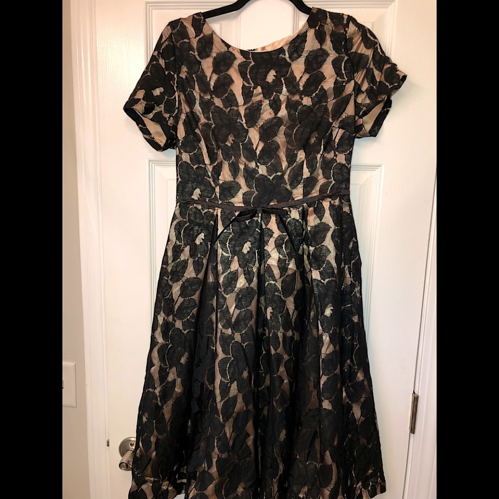 Brand new holiday dress! Small, medium and large from boutique.